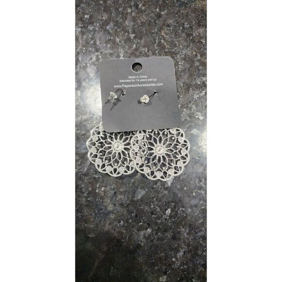 Paparazzi Dangle Earrings with Blue and Pink Rhinestones, NEW - Picture 2 of 4